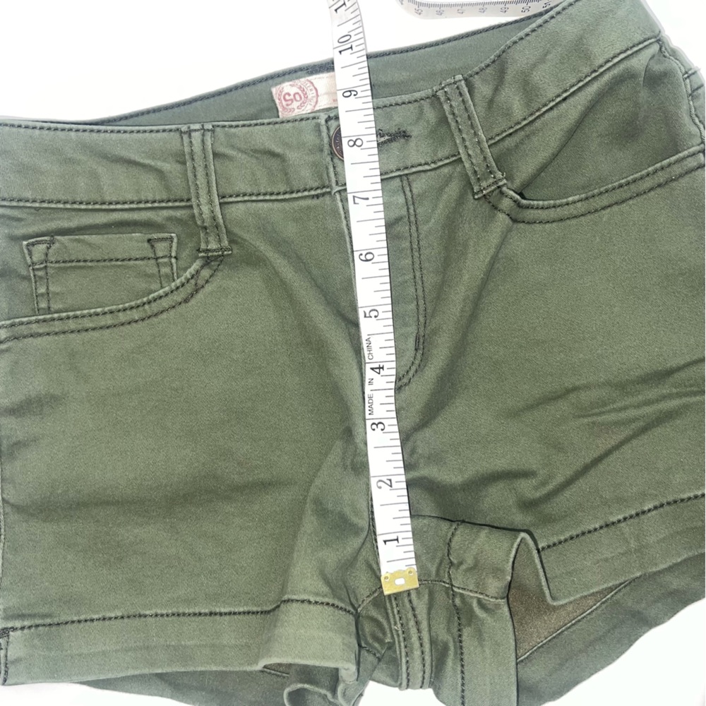 Olive Green Mid Rise Shorts - Picture 5 of 6